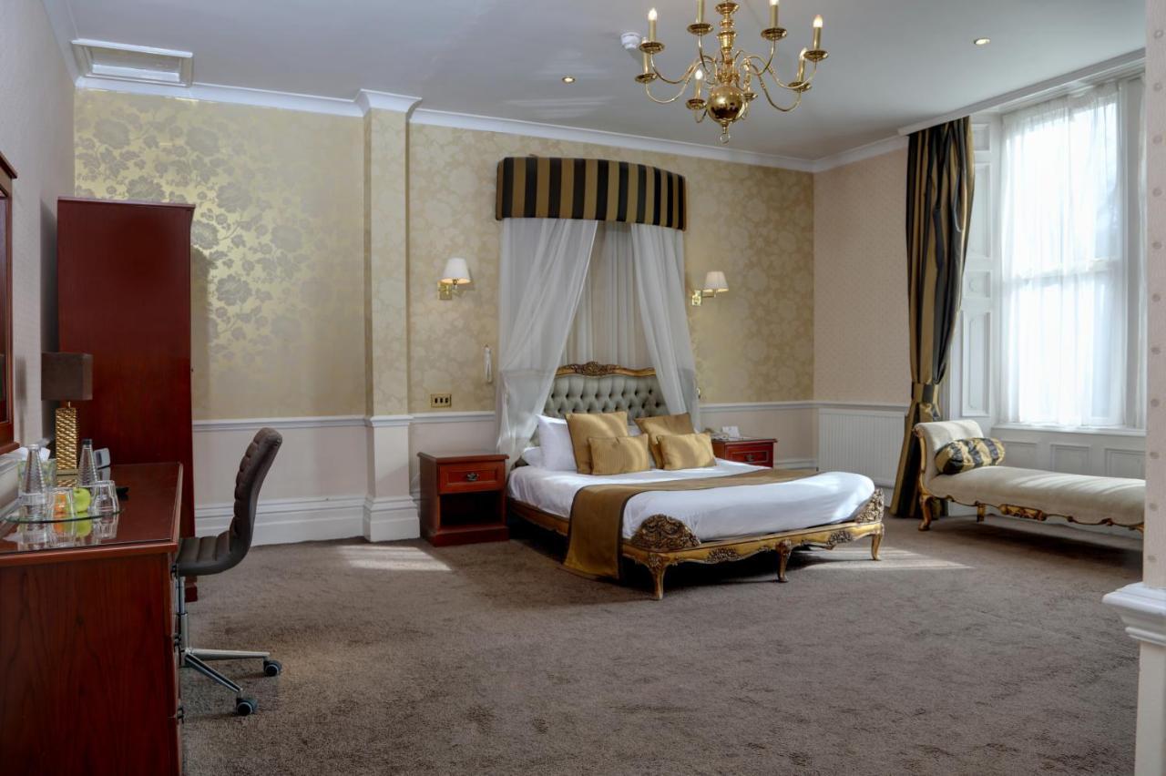 Burnley North Oaks Hotel And Leisure Club Extérieur photo
