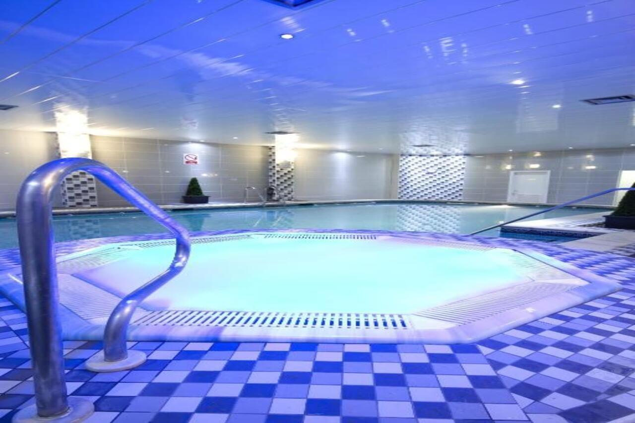 Burnley North Oaks Hotel And Leisure Club Extérieur photo