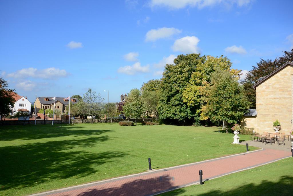 Burnley North Oaks Hotel And Leisure Club Extérieur photo