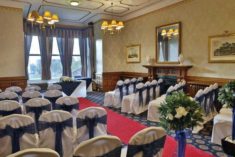 Burnley North Oaks Hotel And Leisure Club Extérieur photo